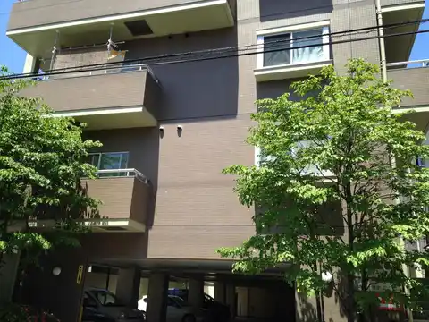 スクウェアービレッジ